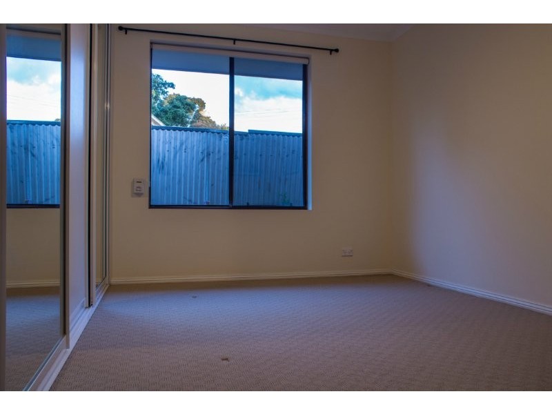 8 William Court, Happy Valley SA 5159