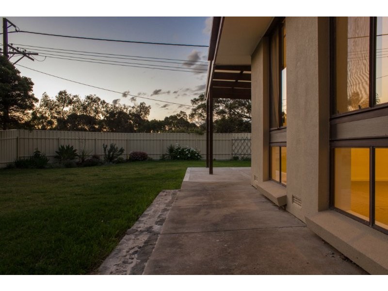 8 William Court, Happy Valley SA 5159