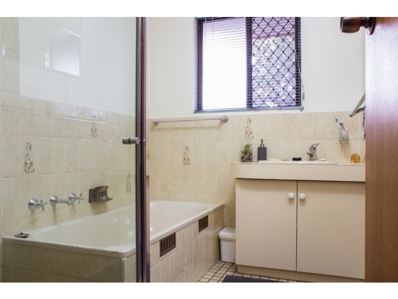 1/2 Ellis Street, Morphett Vale SA 5162