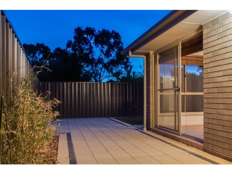 42 Seaview Road, Morphett Vale SA 5162