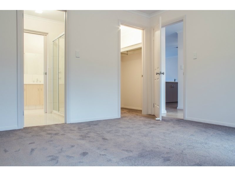 42 Seaview Road, Morphett Vale SA 5162