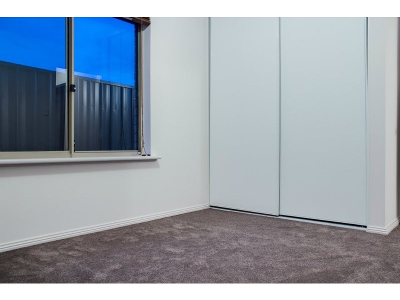 42 Seaview Road, Morphett Vale SA 5162