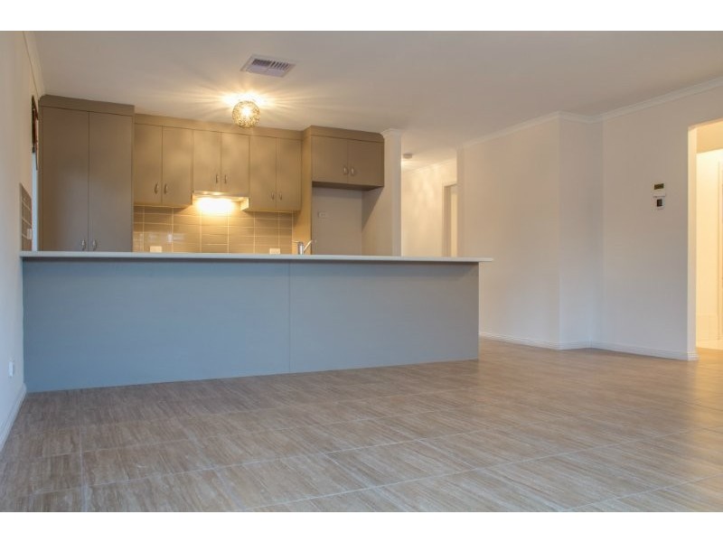 42 Seaview Road, Morphett Vale SA 5162