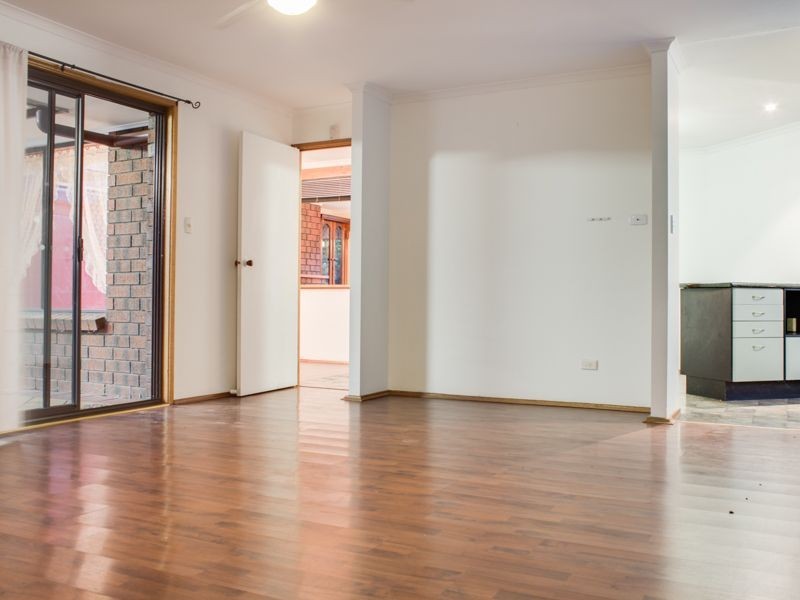 4 Deakin Court, Trott Park SA 5158