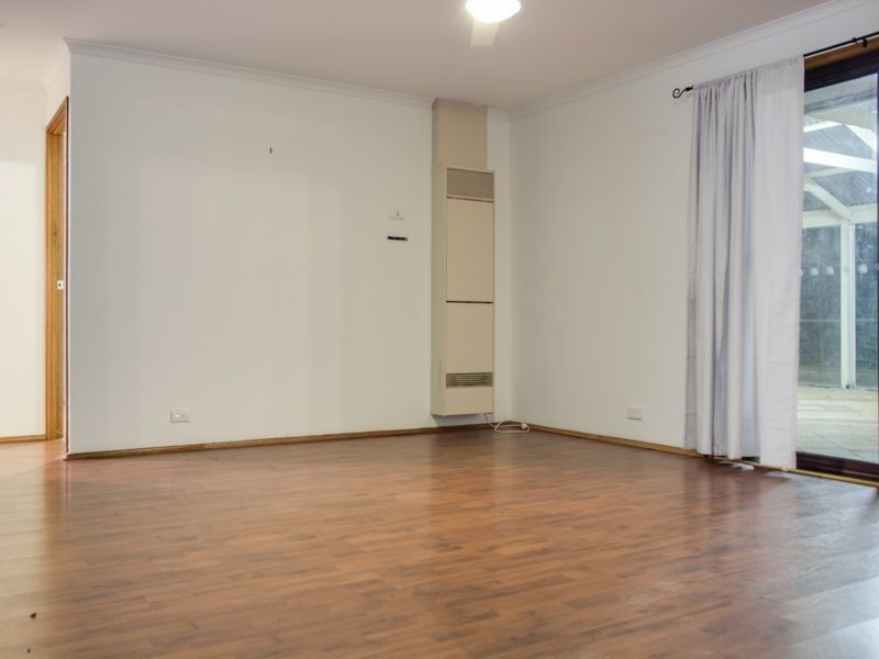 4 Deakin Court, Trott Park SA 5158