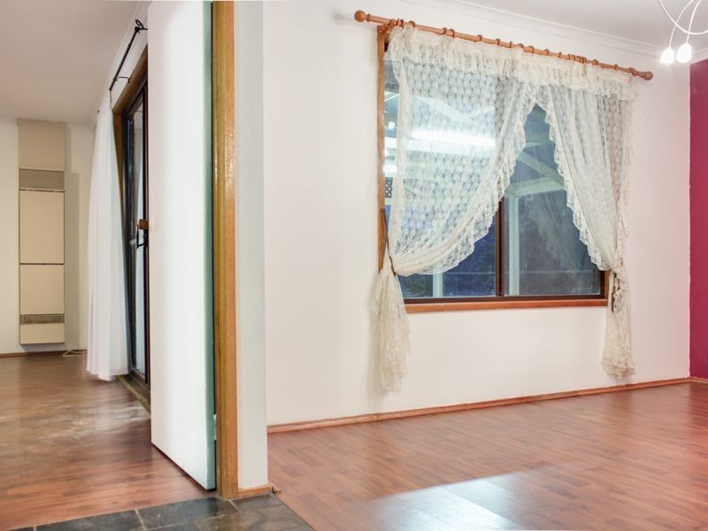 4 Deakin Court, Trott Park SA 5158