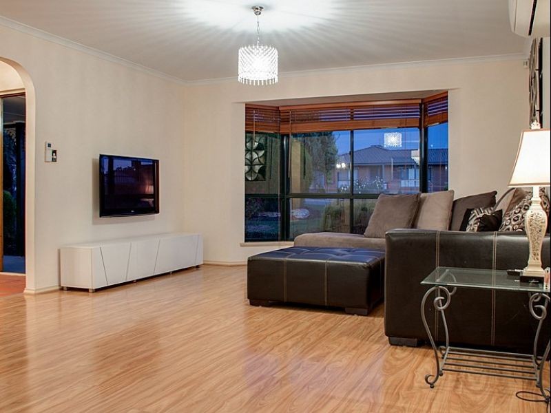 64 Investigator Drive, Woodcroft SA 5162