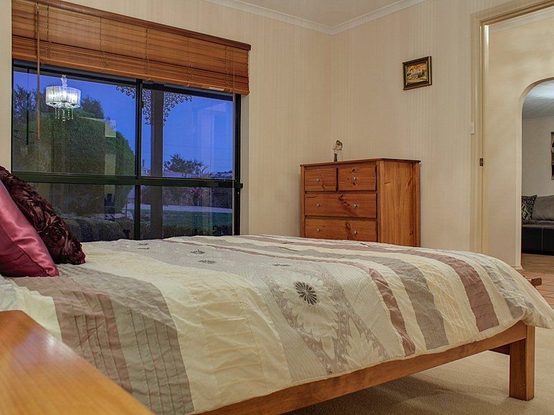 64 Investigator Drive, Woodcroft SA 5162