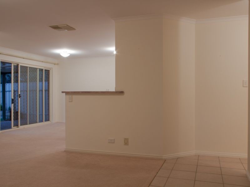 55a Dorrien Avenue, Woodcroft SA 5162