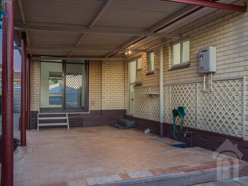 17 Salisbury Avenue, Morphett Vale SA 5162