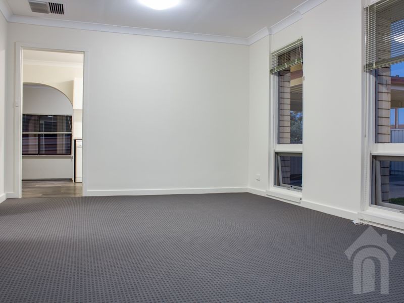 17 Salisbury Avenue, Morphett Vale SA 5162