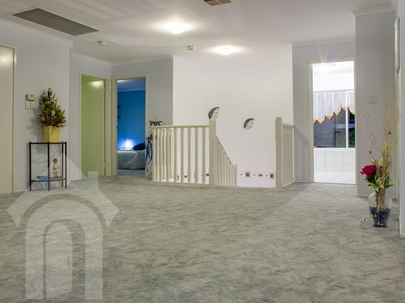 15 Freebairn Drive, Hallett Cove SA 5158