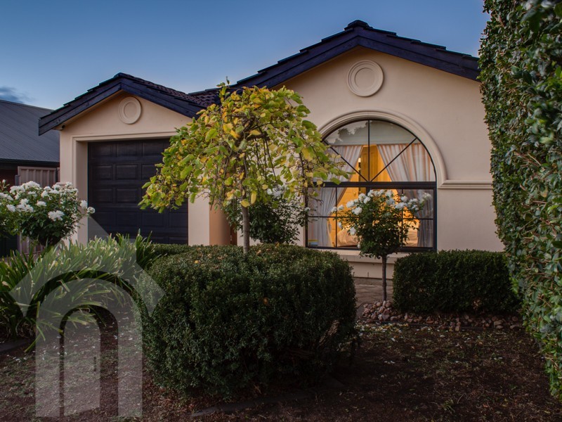 43 Shillabeer Crescent, Woodcroft SA 5162