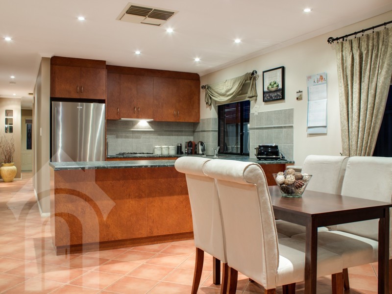 43 Shillabeer Crescent, Woodcroft SA 5162