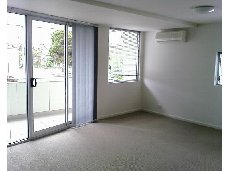 2/75 Droop Street, Footscray VIC 3011