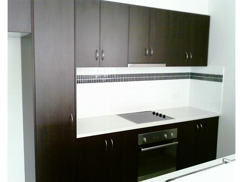 2/75 Droop Street, Footscray VIC 3011