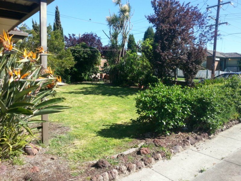 49 Pinewood Drive, Thomastown VIC 3074