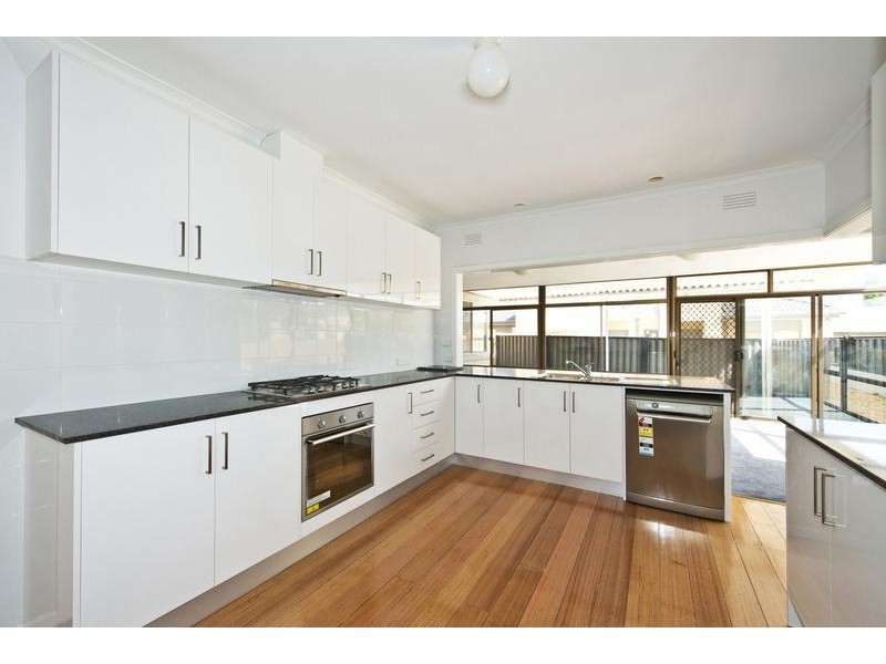 1/50 Darebin Boulevard, Reservoir VIC 3073