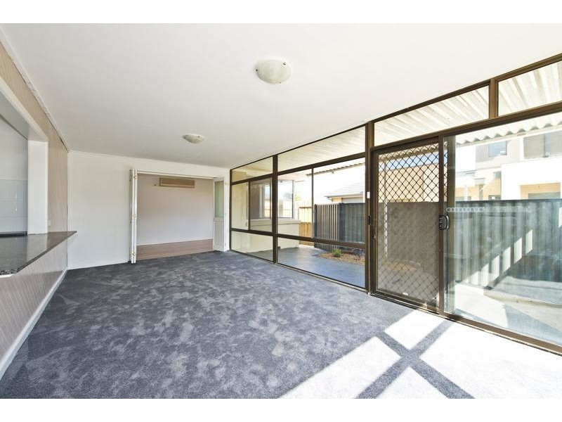 1/50 Darebin Boulevard, Reservoir VIC 3073