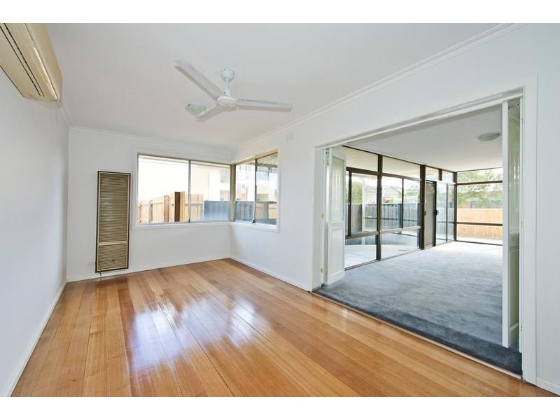 1/50 Darebin Boulevard, Reservoir VIC 3073