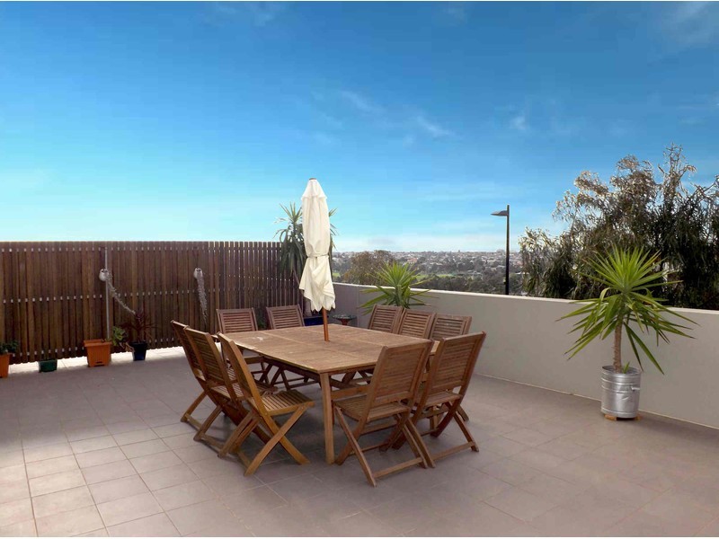 12/2 La Scala Avenue, Maribyrnong VIC 3032