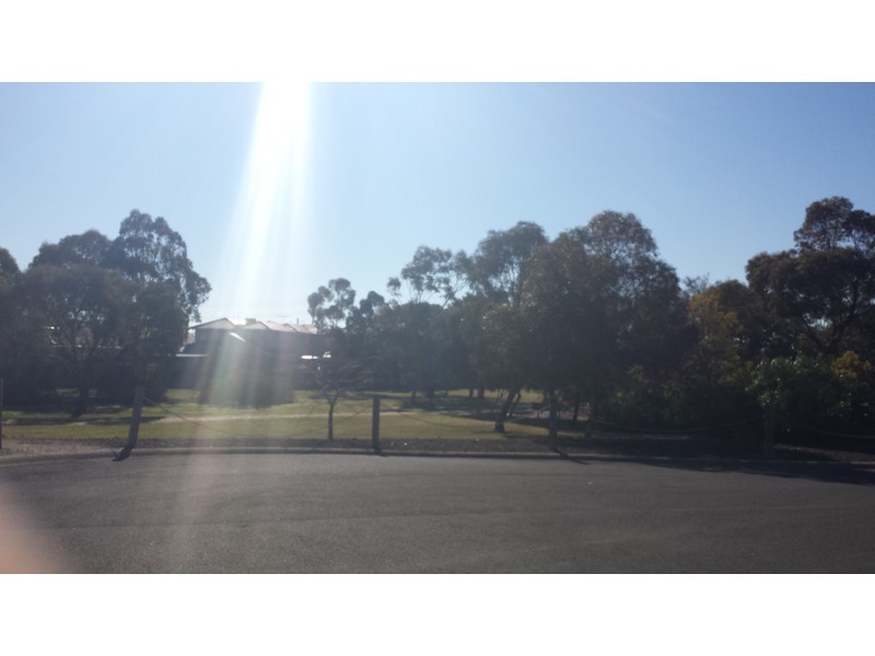 11 The Esplanade, Sydenham VIC 3037