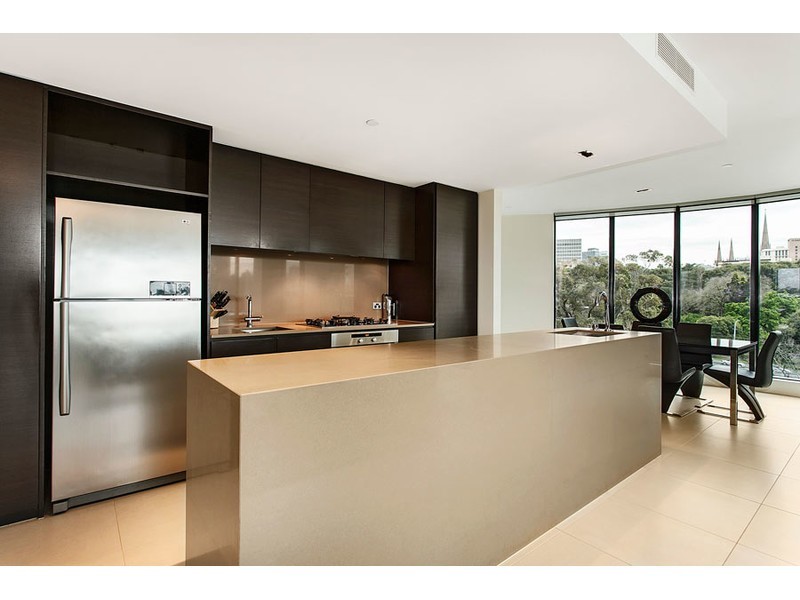 601/279 Wellington Parade South, East Melbourne VIC 3002