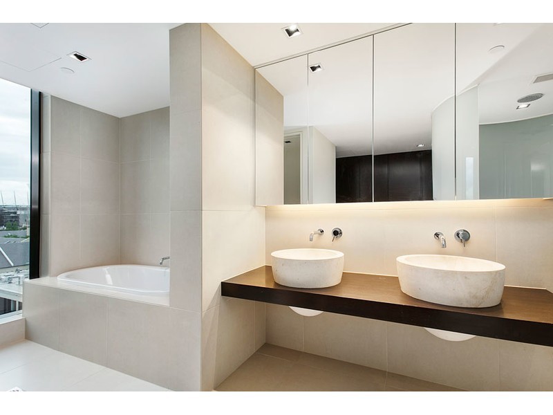 601/279 Wellington Parade South, East Melbourne VIC 3002