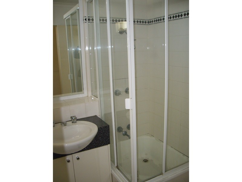 8/72 Princes Street, Flemington VIC 3031