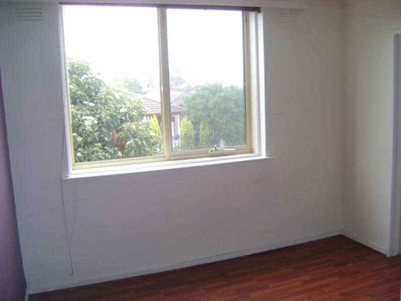 2/15 De Carle Street, Brunswick VIC 3056