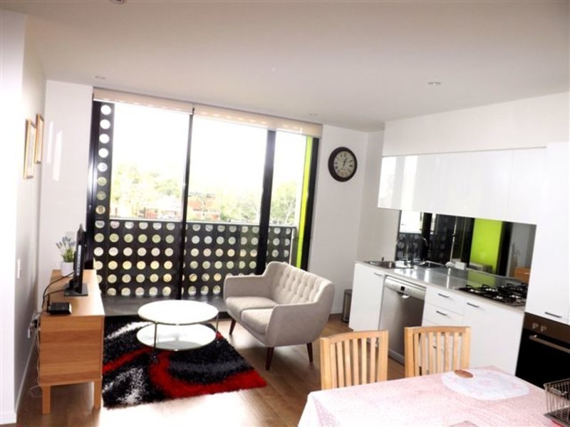 307/81 Cemetery Road East, Carlton VIC 3053