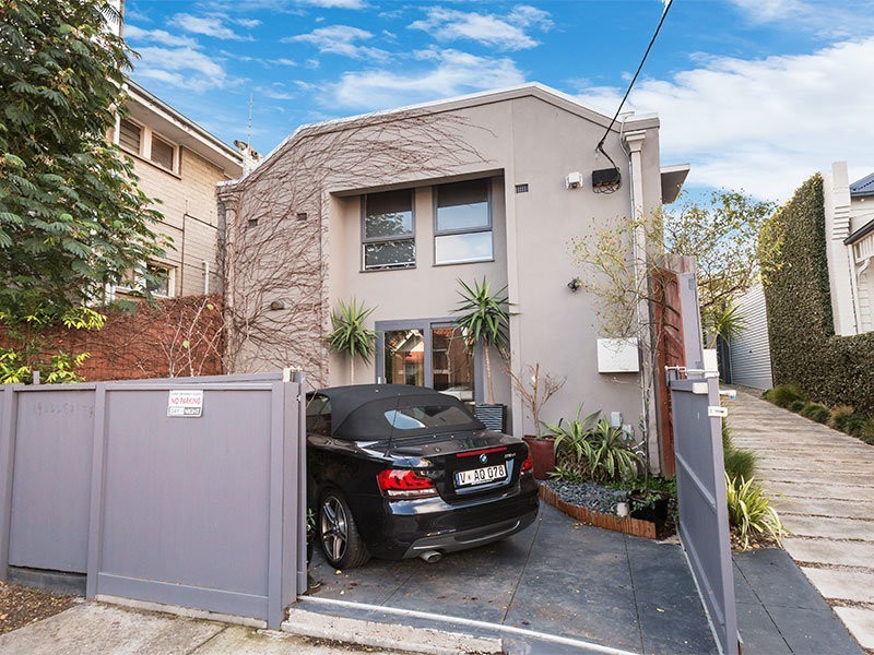 8 Charles Street, St Kilda VIC 3182