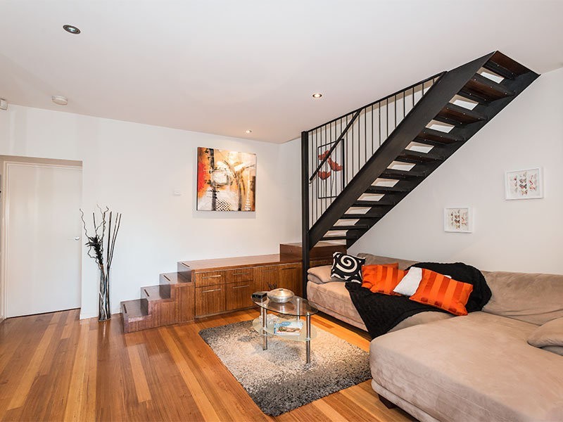 8 Charles Street, St Kilda VIC 3182
