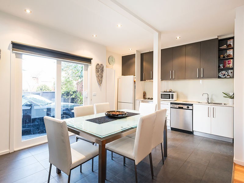 8 Charles Street, St Kilda VIC 3182