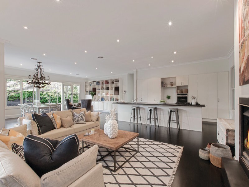 19 Bourne Rd, Glen Iris VIC 3146