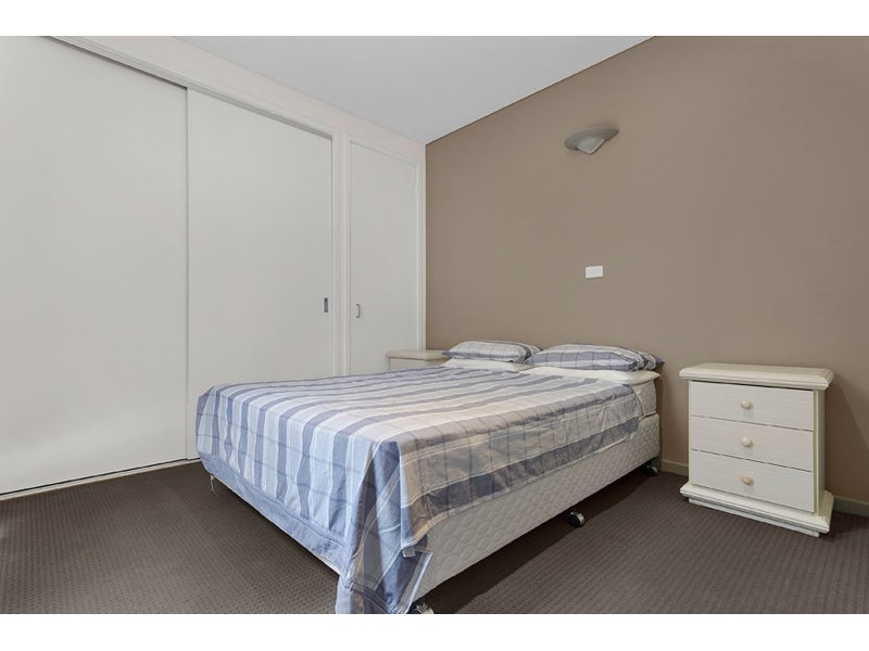 1/8 Court House Place, Carlton VIC 3053