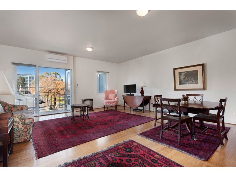 4/205 Cardigan Street, Carlton VIC 3053
