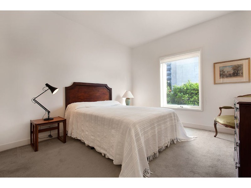 4/205 Cardigan Street, Carlton VIC 3053
