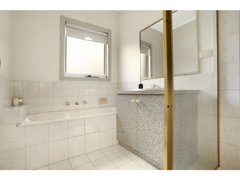 8/575 Buckley Street, Avondale Heights VIC 3034