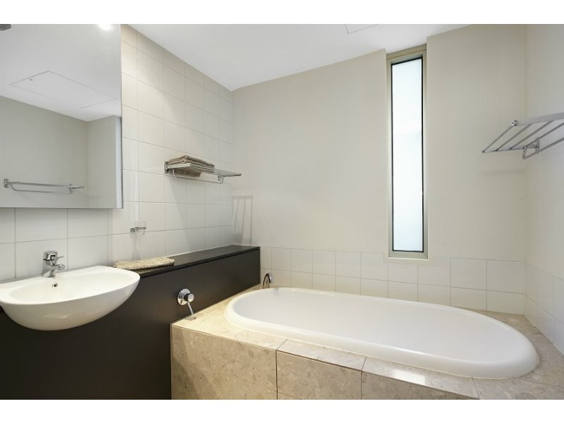 42/108 Elgin Street, Carlton VIC 3053