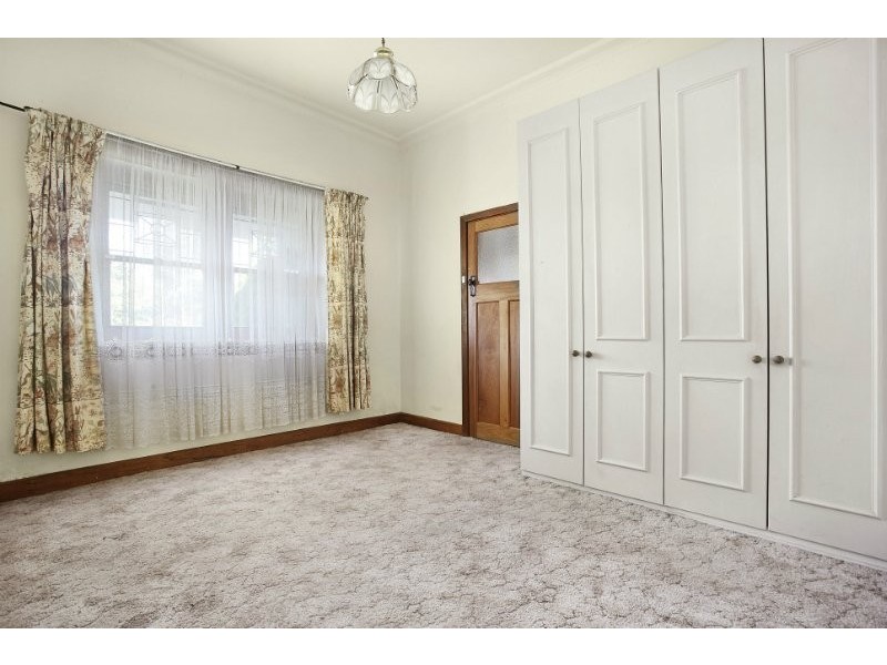 15 Rodney Avenue, Coburg North VIC 3058