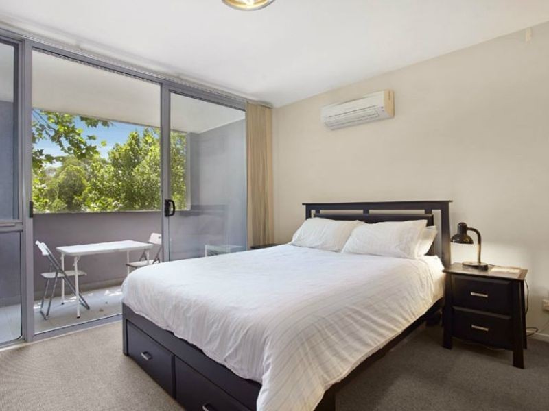 4/137 Palmerston, Carlton VIC 3053