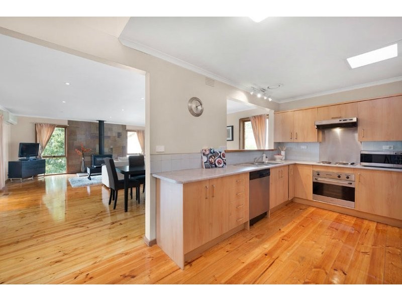 11 Curtain Road, Hurstbridge VIC 3099