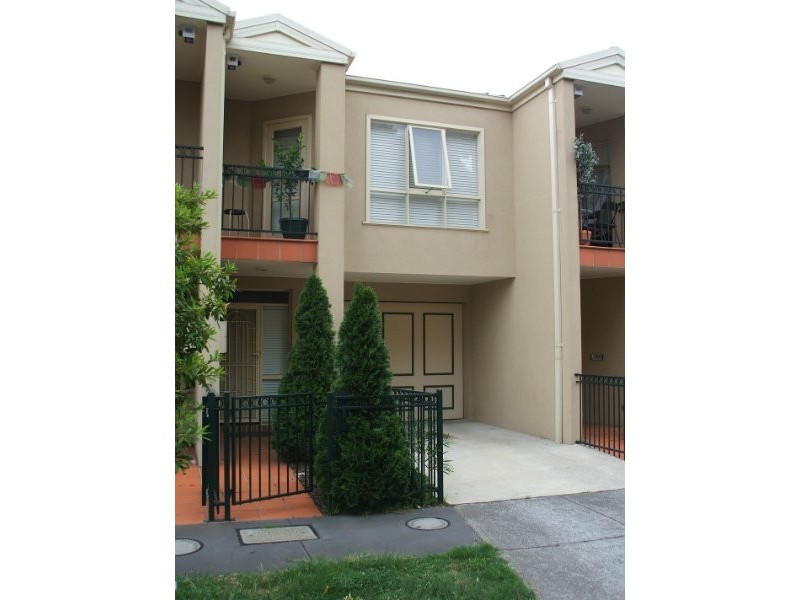 16 Elesbury Avenue, Brunswick East VIC 3057