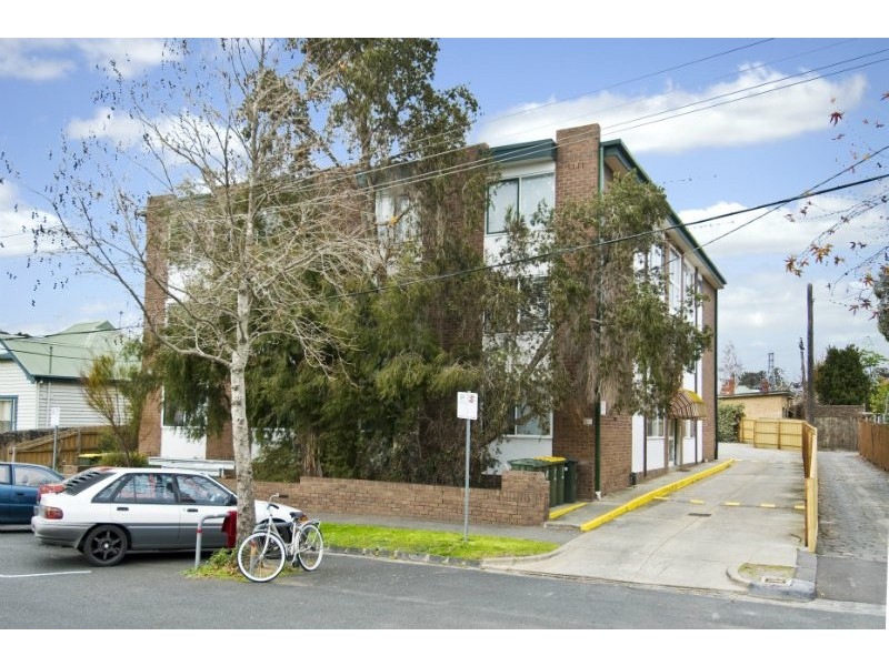 2/262 Barkly Street, Fitzroy North VIC 3068