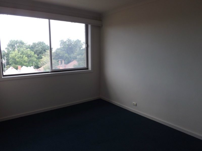 18/1102 Lygon Street, Carlton North VIC 3054