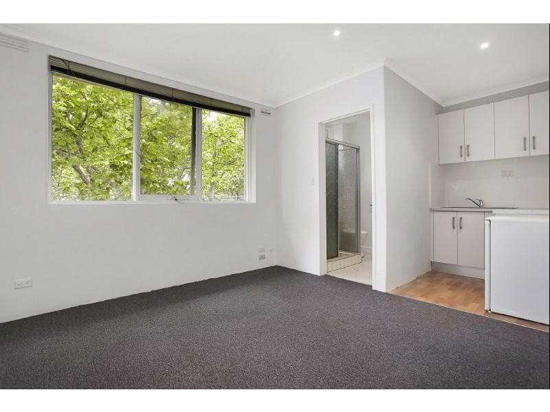 23/22 Canterbury Street, Flemington VIC 3031