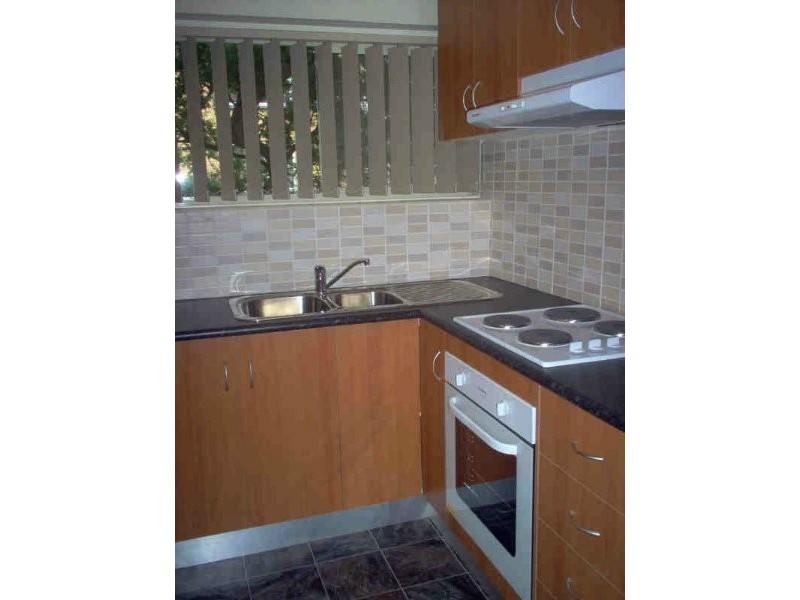 2/55 Buckley St, Essendon VIC 3040