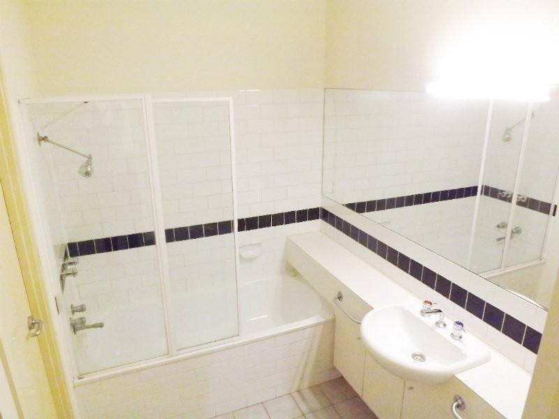 27/36 Drummond Street, Carlton VIC 3053