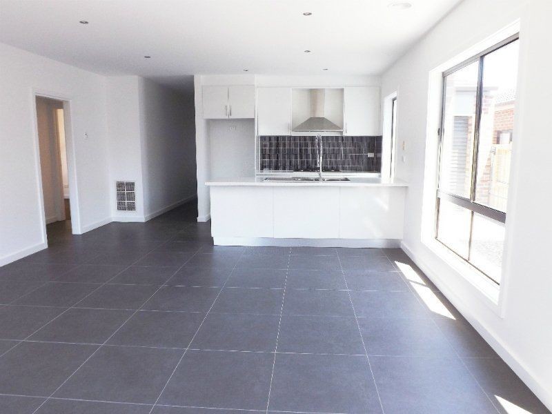 34 Tripani Avenue, Lalor VIC 3075